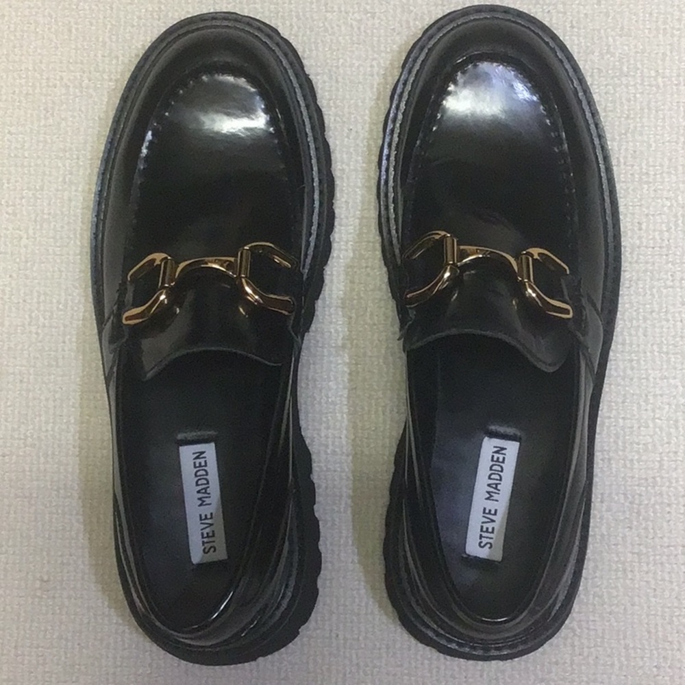 Steve Madden Black Loafers with Gold Accent - Picture 6 of 6